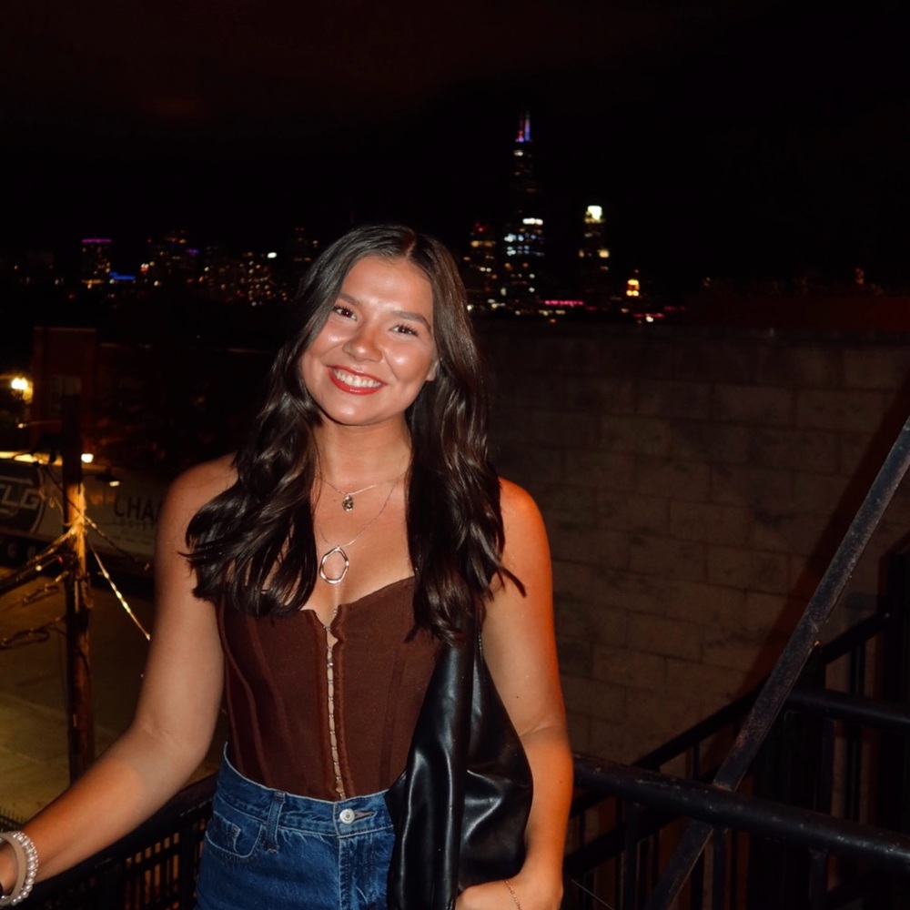 Meet your Posher, Maura
